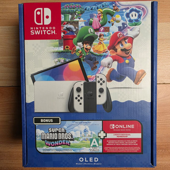 Consola Nintendo Switch Oled Blanca Super Mario Bros. Wonder + 3 meses Switch Online